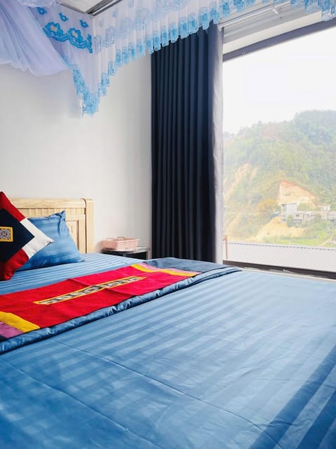 Bed, Bedroom, Mountain view