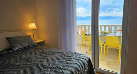 Bed, View (from property/room), Balcony/Terrace, Photo of the whole room, Bedroom