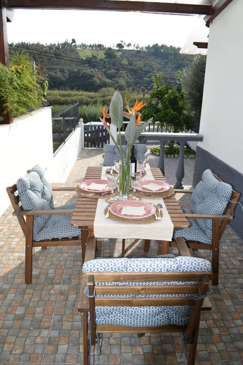 Patio, Natural landscape, View (from property/room), Balcony/Terrace