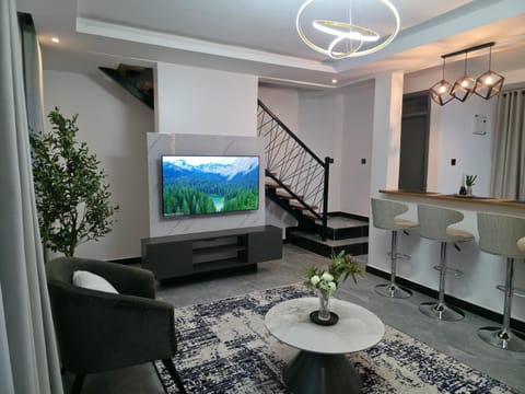 Communal lounge/ TV room, TV and multimedia, Living room, Seating area, Evening entertainment