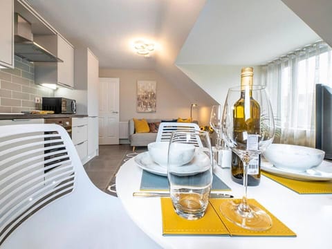 Belfast central stylish spacious apartment free parking Apartment in Belfast