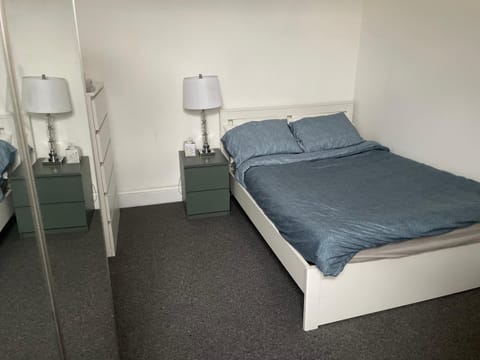 Room close to City and Hospital Vacation rental in Cardiff