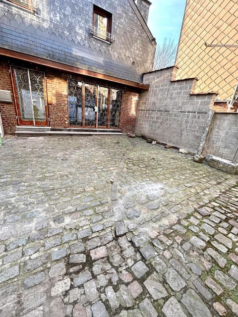 Aux portes du marché House in Wallonia, Belgium