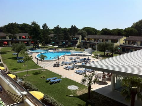 Pool view, Swimming pool