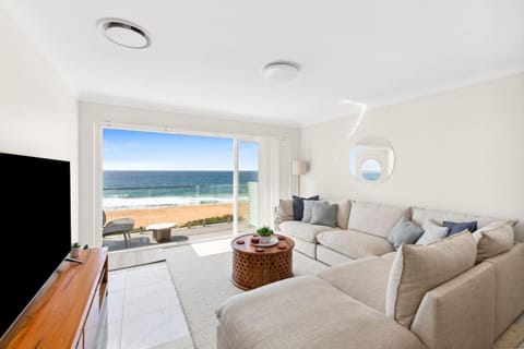 TV and multimedia, Living room, Other, Seating area, Beach, Sea view