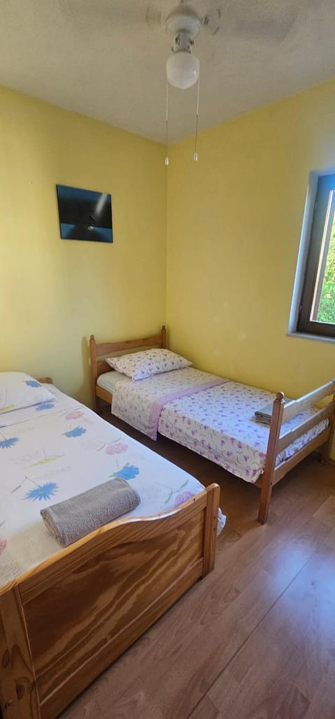 Apartmani Zlato 70M FROM BEACH! Apartment in Šibenik-Knin County, Croatia