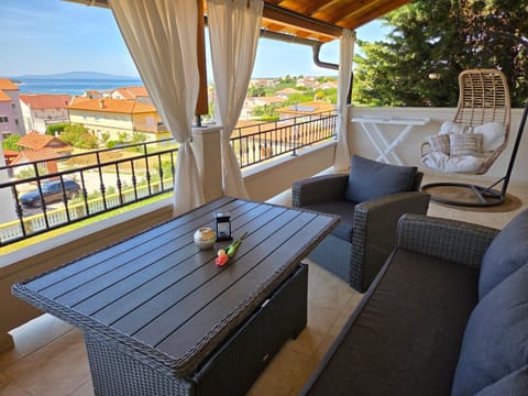 Balcony/Terrace, Seating area, Sea view