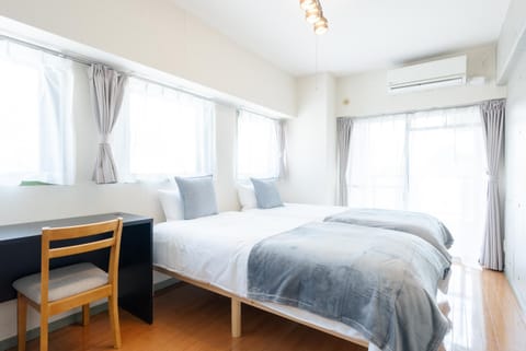 Bed, Bedroom, air conditioner