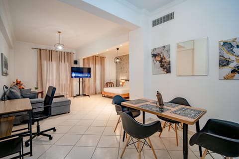 TV and multimedia, Living room, Dining area