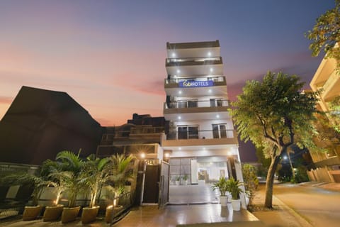 Property building, Facade/entrance