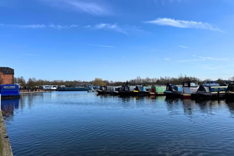 The Swan Flotel - Barton Marina Docked boat in South Derbyshire District