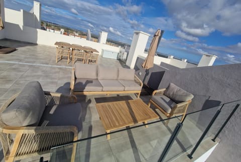 View (from property/room), Balcony/Terrace, Seating area