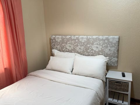 Miches House Bed and Breakfast in Cape Town