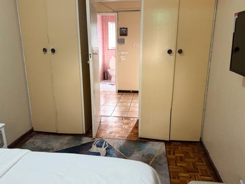 Miches House Bed and Breakfast in Cape Town