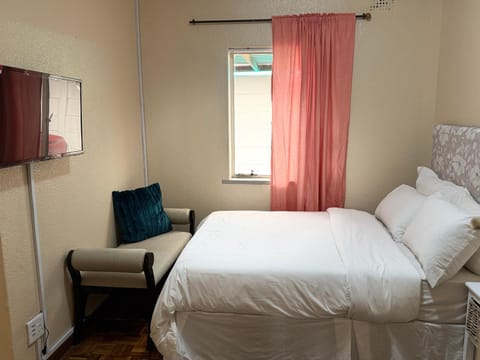 Miches House Bed and Breakfast in Cape Town