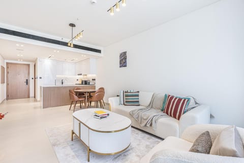Kitchen or kitchenette, Living room, Seating area