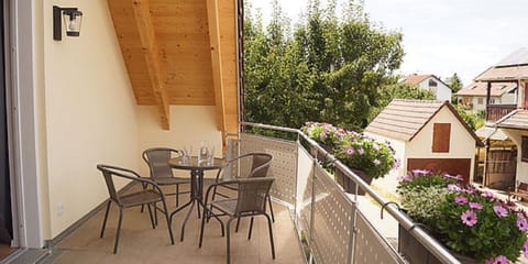 Property building, Day, View (from property/room), Balcony/Terrace
