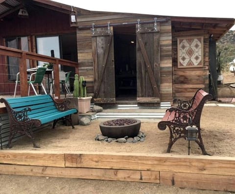 Romantic Yucca Valley Cabin with Hot Tub Cabin in Yucca Valley