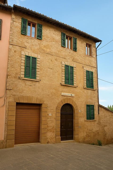 Property building, Facade/entrance, acessibility