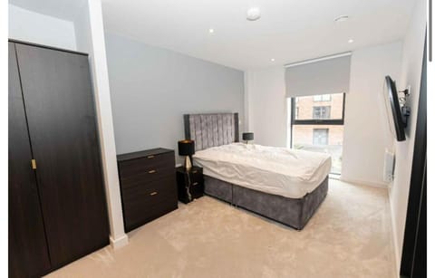Luxe home Apartment in Salford