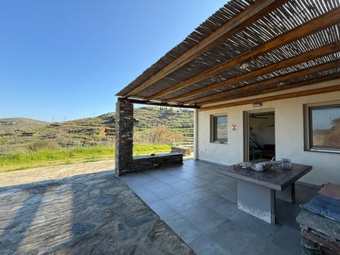 Property building, View (from property/room), Balcony/Terrace, Mountain view