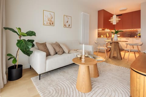 Kitchen or kitchenette, Living room, Seating area, Dining area