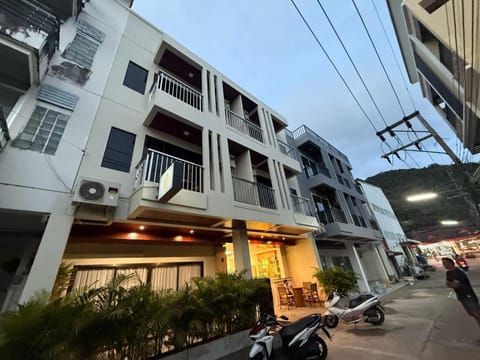 Property building, Neighbourhood, Street view, Location