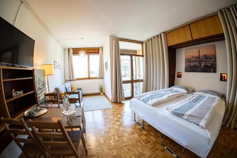 Flow Apartments WINKEL ATELIER Apartment in Merano