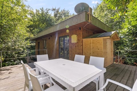 Property building, Garden, Garden view