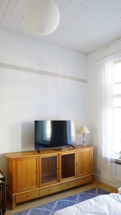 Wanha Rovastiinna, SELF-SERVICE Unique city apartment, FREE WiFi Apartment in Finland