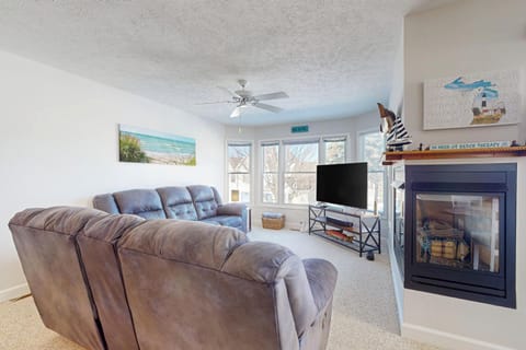 Northern Michigan Manistee Magic Apartment in Manistee