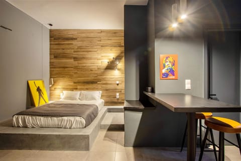 Bed, Dining area, Bedroom