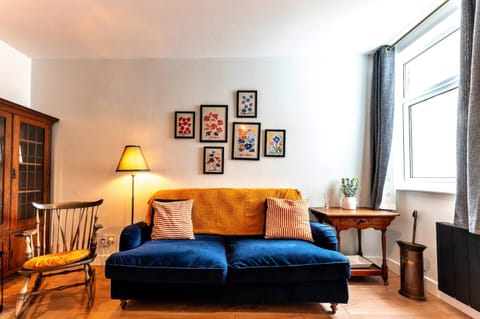 Communal lounge/ TV room, Living room