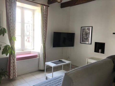 Communal lounge/ TV room, TV and multimedia, Living room