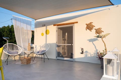 Patio, Day, View (from property/room), Balcony/Terrace, Living room, Seating area, Dining area