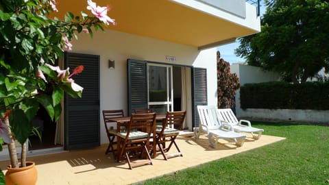 Property building, Nearby landmark, Day, Activities, Garden, Golfcourse, Beach, Garden view, Pool view, flat iron, sunbed