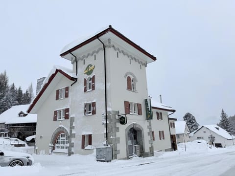 Sust Lodge Hotel in Canton of Ticino