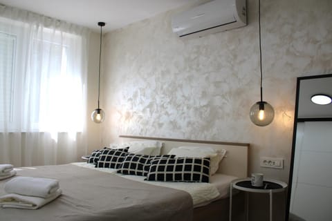 Bed, Bedroom, wardrobe, air conditioner