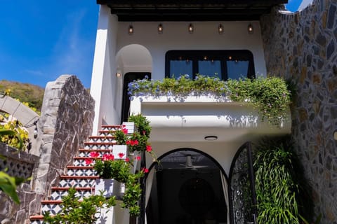 Property building, Garden, View (from property/room), Balcony/Terrace, Garden view