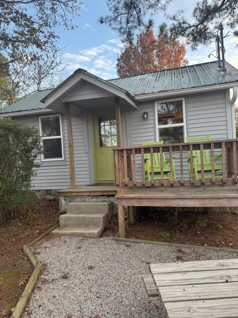 Whispering Woods Cabins & Grill Cabin in Arkansas
