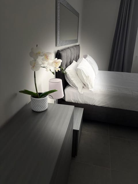 Bed, Decorative detail, Bedroom