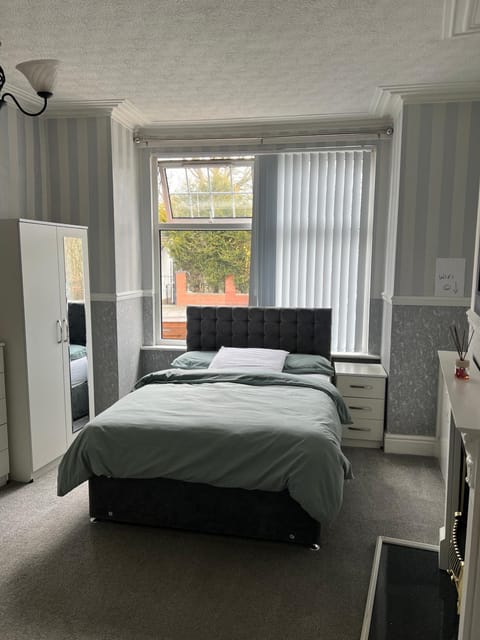 Home away from home Vacation rental in Manchester