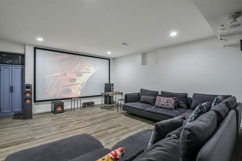 Communal lounge/ TV room, TV and multimedia, Evening entertainment