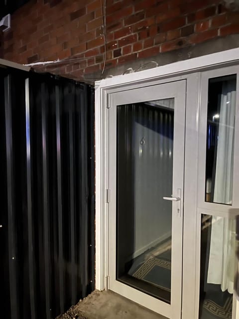 2 Double Beds, 1 Single Bed, 2 Double Sofa Beds in 1 Room, Serviced Suite 6 Apartment in Auckland