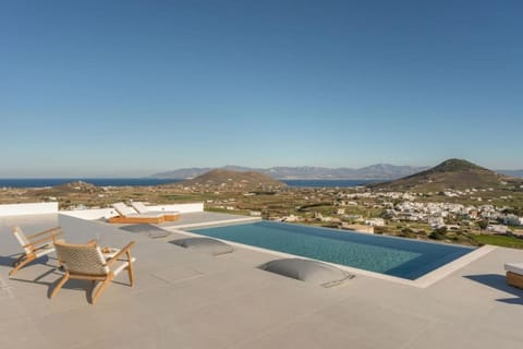 Day, View (from property/room), Balcony/Terrace, Pool view, Sea view, Swimming pool, sunbed