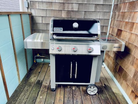 The Sand Jamm beach house with ARCADE and HOT TUB House in Lincoln City