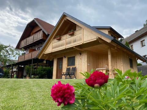Property building, Day, Garden, Garden view