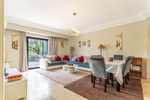 Patio, Patio, Living room, Seating area, Dining area