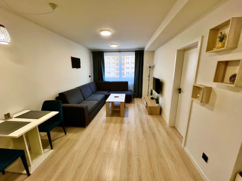Communal lounge/ TV room, Living room, Photo of the whole room, Seating area, Evening entertainment