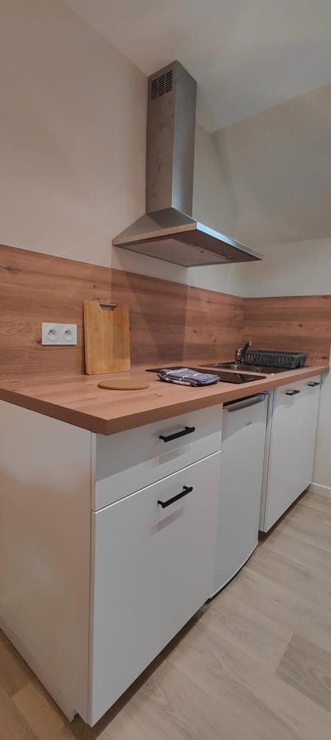 Votre Refuge Urbain Logement Complet pour Étudiants et Pros Apartment in Fougères